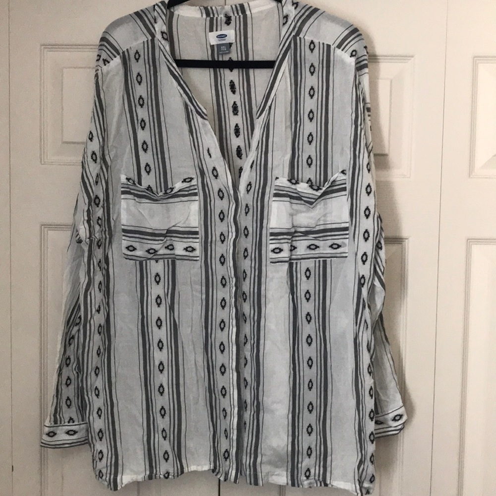 Old Navy Lightweight Button Up Blouse